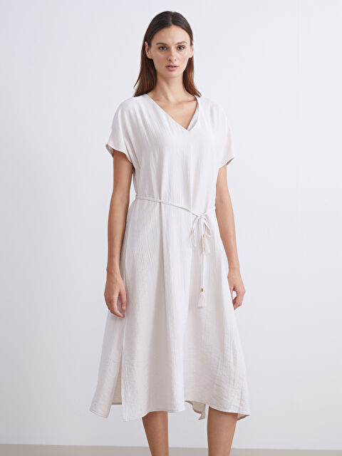 LCWAIKIKI Classic V Yaka Dokulu Elbise - S5RM93Z8-CR8