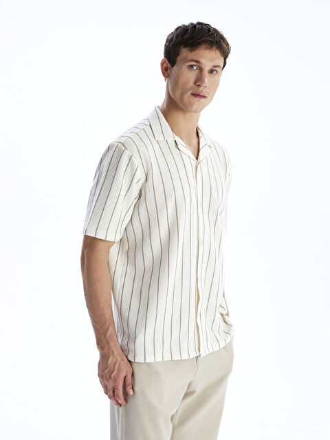 LCW Vision Regular Fit Resort Yaka Çizgili Armürlü Erkek Gömlek - S5RO99Z8-ELZ