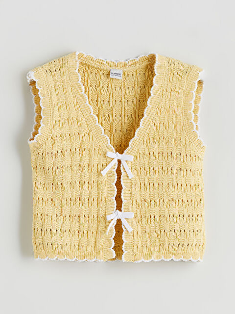 LCW Kids V Yaka Fiyonk Detaylı Kız Çocuk Triko Yelek - S5RQ32Z4-ZS3