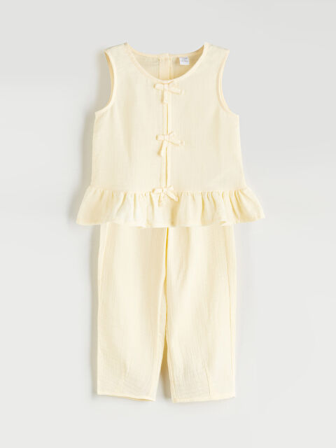 LCW Kids Bisiklet Yaka Fiyonk Detaylı Müslin Kız Çocuk Bluz ve Pantolon - S5S297Z1-FPP