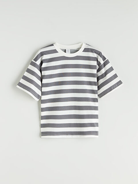 LCW Kids Bisiklet Yaka Çizgili Erkek Çocuk Tişört