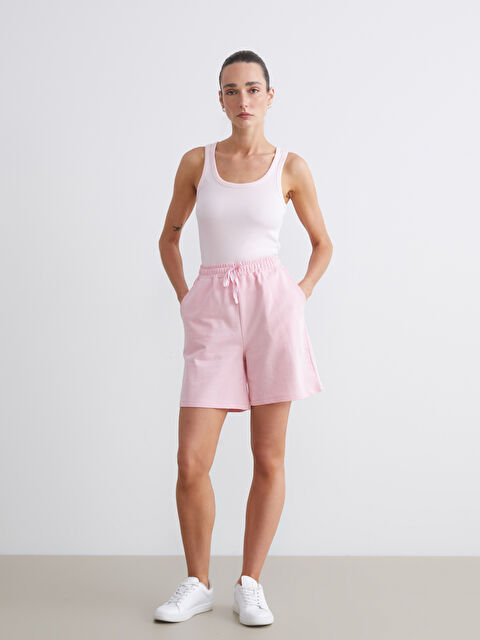 LCWAIKIKI Classic Beli Lastikli Kadın Şort - S5S405Z8-G8E