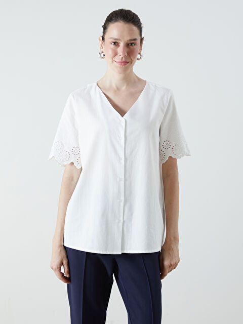 LCW Grace V Yaka Ajur Detaylı Bluz - S5S625Z8-J5F