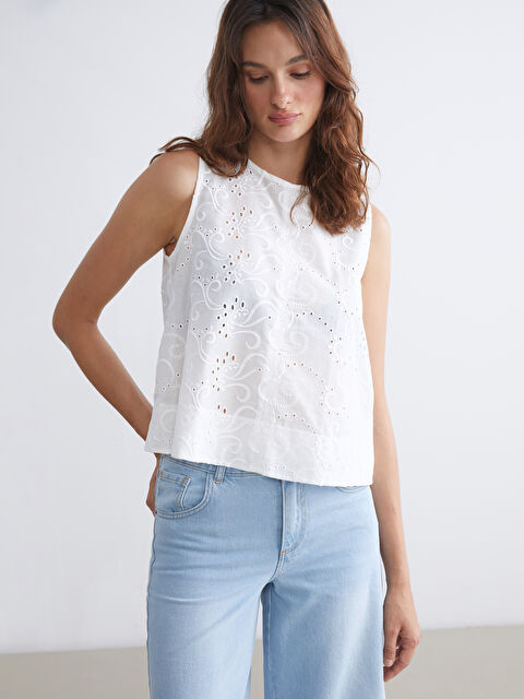 LCW Vision Bisiklet Yaka Ajurlu Brode Bluz - S5SA10Z8-R9J