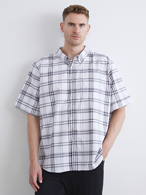 LCWAIKIKI Classic Regular Fit Kısa Kollu Ekose Erkek Gömlek - S5SD64Z8-LMK