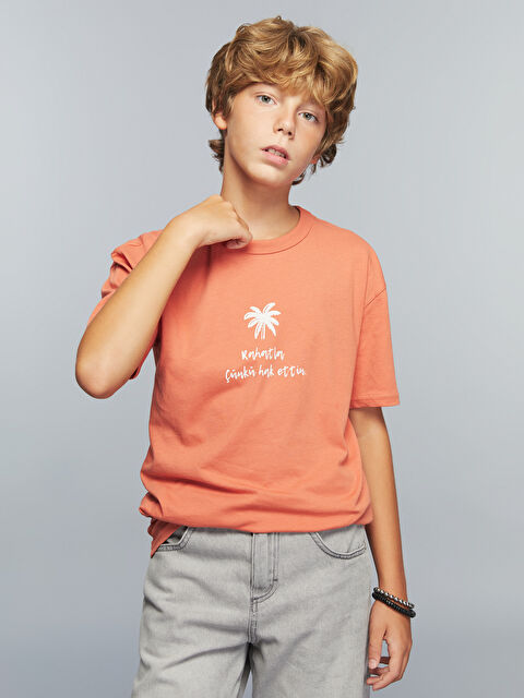 LCW Kids Bisiklet Yaka Slogan Baskılı Erkek Çocuk Tişört - S5SI20Z4-GQ1