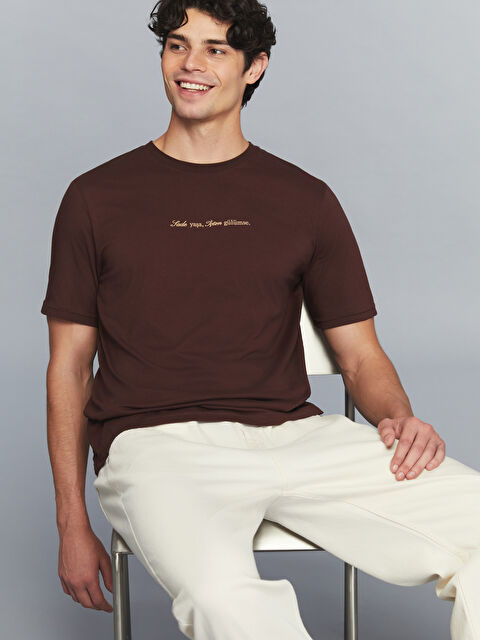 LCWAIKIKI Classic Bisiklet Yaka Slogan Baskılı Penye Erkek Tişört - S5SI24Z8-ZKL