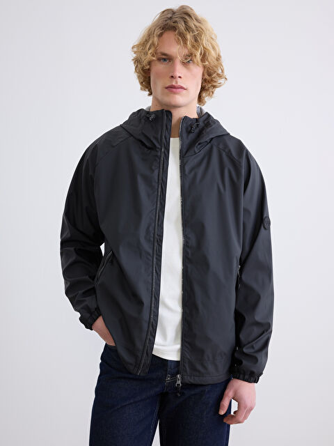 XSIDE Standart Kalıp Kapüşonlu Erkek Yağmurluk - W52285Z8-CVL