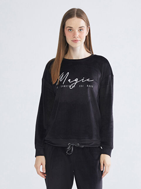 LCW Young Bisiklet Yaka Nakışlı Kadın Kadife Pijama Üst - W52292Z8-CVL