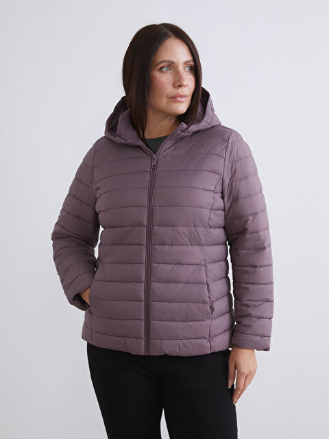 LCWAIKIKI Classic Kadın Kapüşonlu Düz Şişme Mont - W53223Z8-J4B