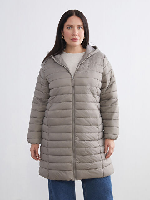 LCWAIKIKI Classic Kapüşonlu Kadın Şişme Mont - W53503Z8-CTC