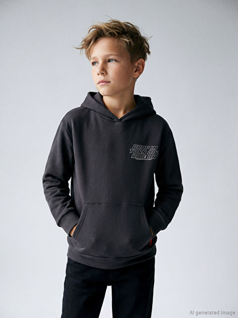 LCW Kids Hooded Boys' Thick Sweatshirt - W55105Z4-R4W