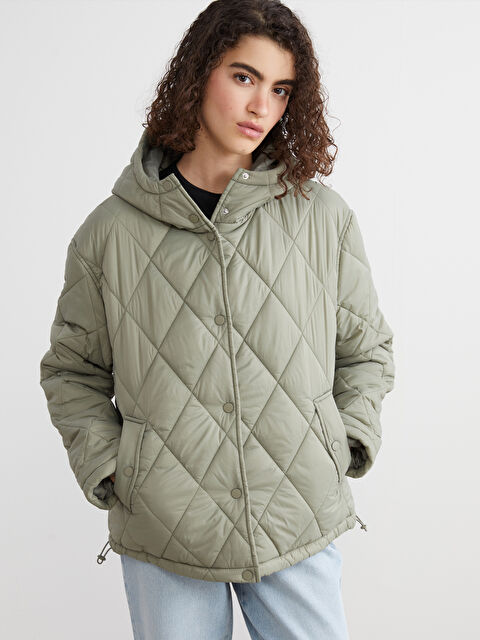 XSIDE Kapüşonlu Kapitone Oversize Kadın Şişme Mont - W55588Z8-KEL