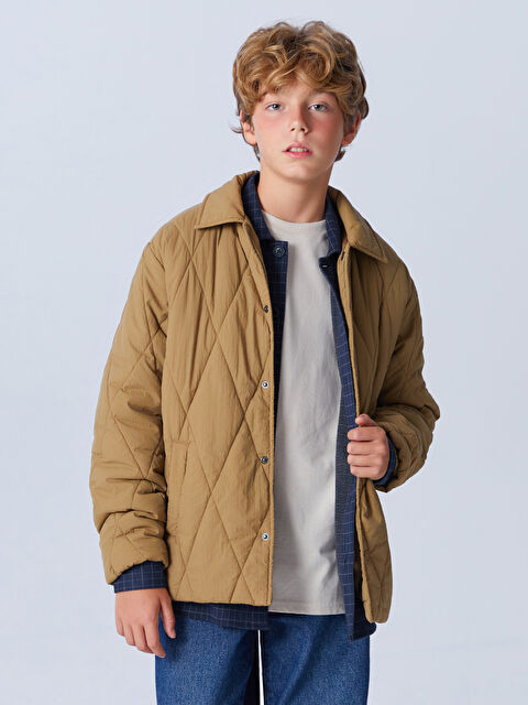 LCW Kids Gömlek Yaka Kapitone Desenli Erkek Çocuk Mont - W58168Z4-GQJ