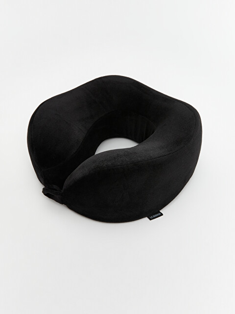 枕 BLACK EYE PATCH HWC PILLOW LCW ACCESSORIES Snap Fastening Neck Pillow - W5CH70Z8-JX2 - LC Waikiki