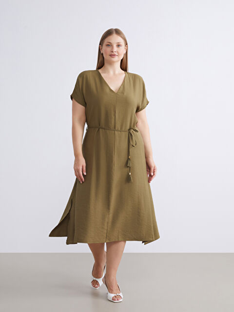 LCWAIKIKI Classic V Yaka A Kesim Elbise - W5FO24Z8-YH5