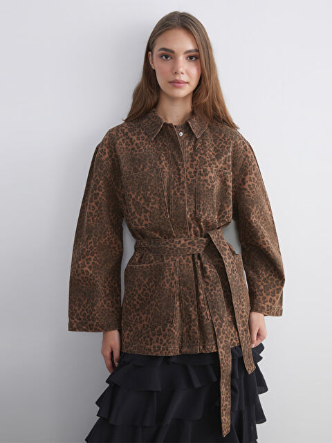 LCW Modest Geacă din Denim pentru Femei cu Imprimeu Leopard și Guler de Cămașă - W5I334Z8-LQY