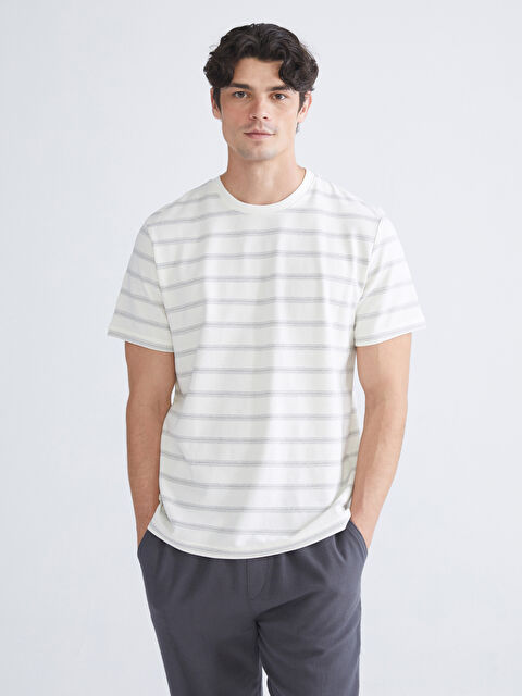 LCW ECO Bisiklet Yaka Çizgili Penye Erkek Tişört - W5IK25Z8-LE0