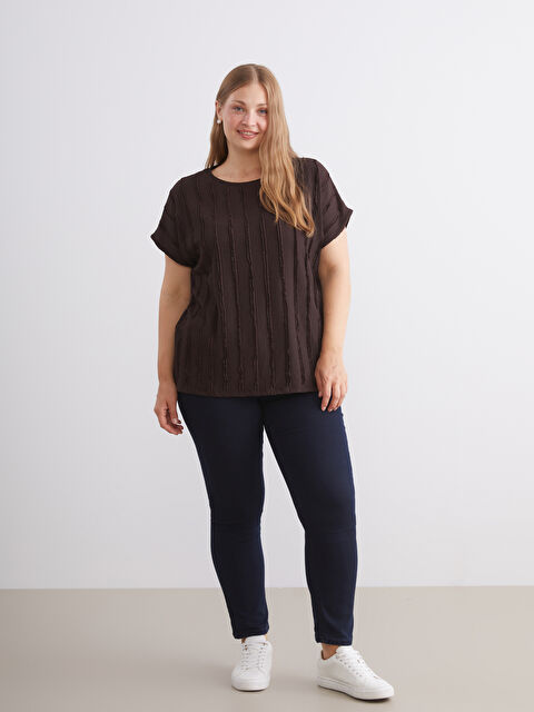 LCWAIKIKI Classic Bisiklet Yaka Dokulu Kadın Tişört - W5IS77Z8-JR3