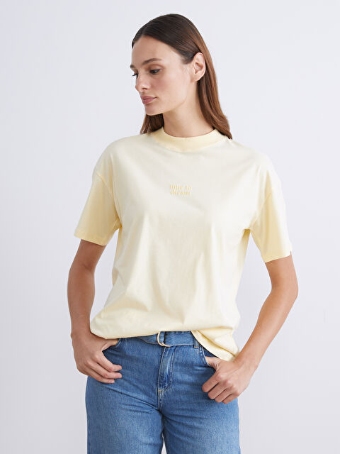 LCW Modest Bisiklet Yaka Baskılı Kadın Tişört - W5JY26Z8-FDS