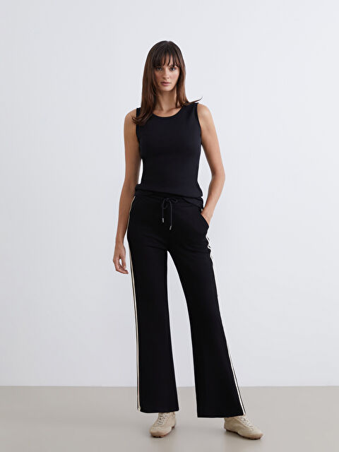 LCWAIKIKI Basic Şerit Detaylı Geniş Paça Kadın Eşofman Altı - W5KE61Z8-CVL