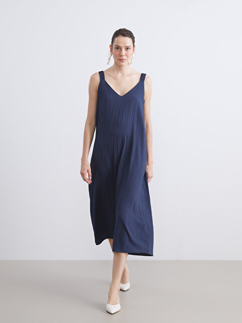 LCWAIKIKI Classic V Yaka Dokulu Elbise - W5L023Z8-R4J