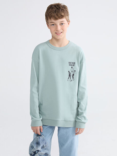 LCW Kids Bisiklet Yaka Slogan Baskılı Erkek Çocuk Sweatshirt - W5NN90Z4-GD2