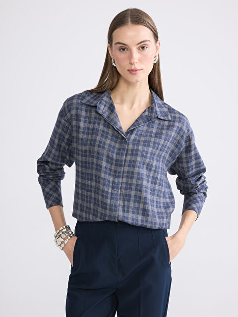 LCWAIKIKI Classic قميص كحلي امرأة - W5NP36Z8-LN6