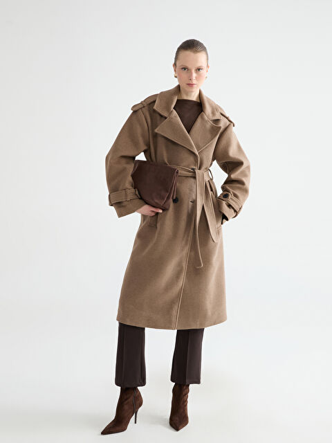 LCWAIKIKI Classic Kruvaze Yaka Kadın Kaşe Kaban - W5NV39Z8-D2Y