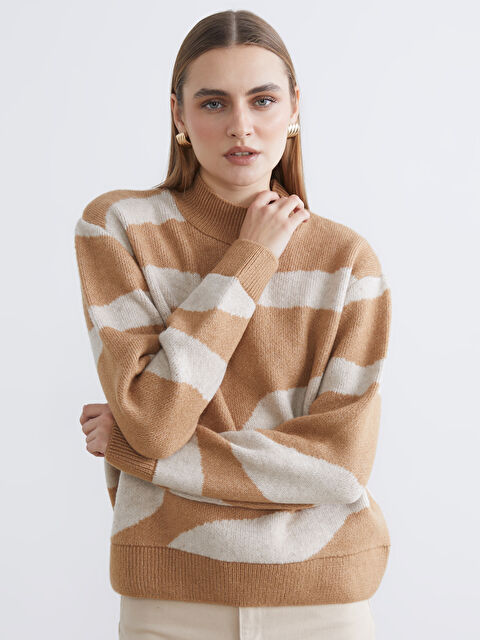 LCWAIKIKI Classic Yarım Balıkçı Yaka Desenli Kadın Triko Kazak - W5O159Z8-MNX