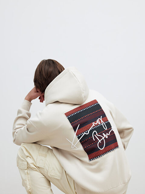 LCW Vision Sırt Baskılı Erkek Kalın Hoodie - W5OP77Z8-CR8