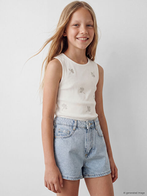 LCW Kids Taşlı Kız Çocuk Jean Şort