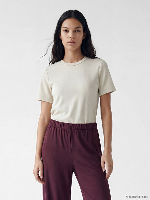 LCW Vision Bisiklet Yaka Soft Touch Kadın Tişört