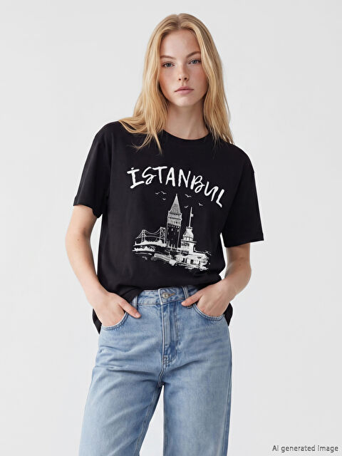 XSIDE Bisiklet Yaka İstanbul Baskılı Kadın Tişört