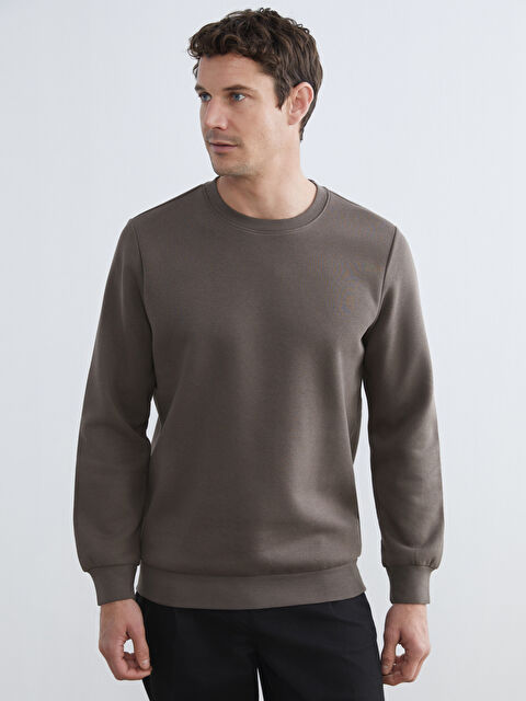 LCWAIKIKI Classic Crew Neck Men's Thick Sweatshirt - S60351Z8-8U4