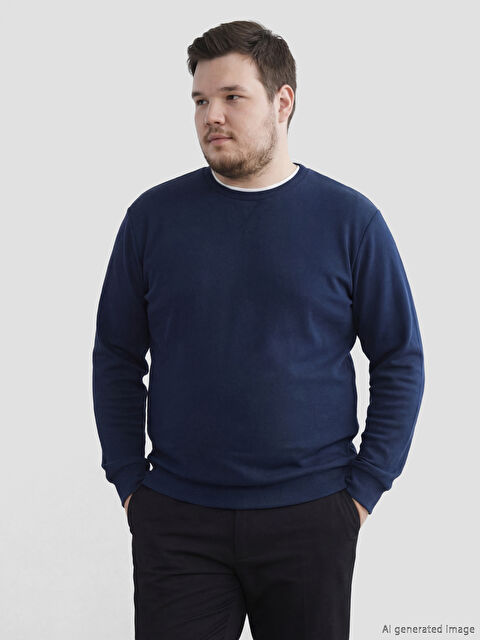 LCWAIKIKI Classic Bisiklet Yaka Erkek Sweatshirt