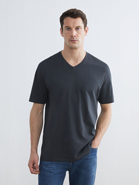 LCWAIKIKI Classic V Yaka Kısa Kollu Penye Erkek Tişört - S60419Z8-YKZ