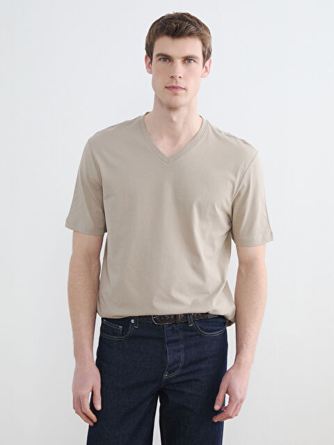 LCWAIKIKI Classic V Yaka Penye Erkek Tişört