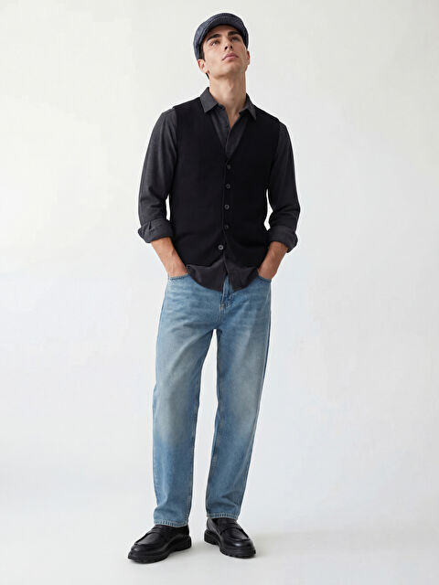 LCWAIKIKI Classic Standart Kalıp V Yaka Erkek Triko Yelek - S60742Z8-CVL