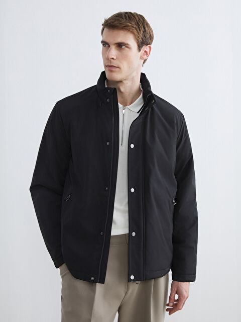 LCWAIKIKI Classic Standart Kalıp Kapüşonlu Erkek Mont - S60883Z8-CVL