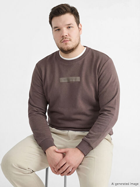 LCWAIKIKI Classic Bisiklet Yaka Baskılı Erkek Sweatshirt