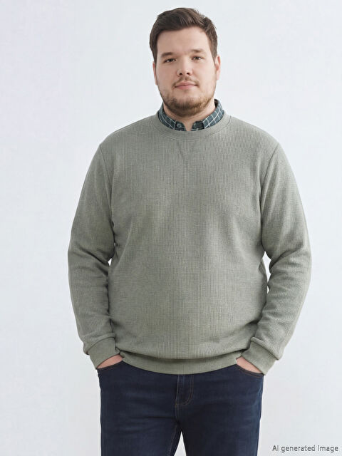 LCWAIKIKI Classic Bisiklet Yaka Erkek Sweatshirt