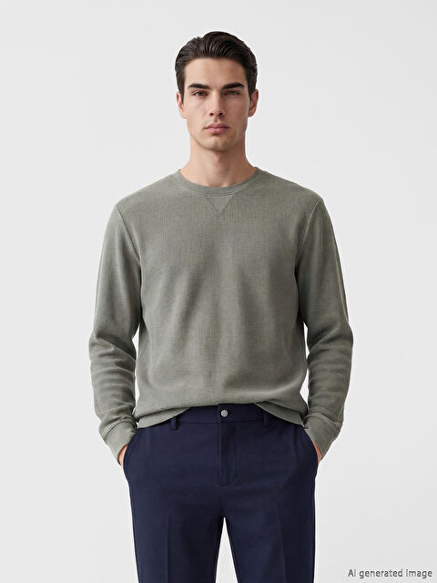 LCWAIKIKI Classic Crew Neck Men's Sweatshirt