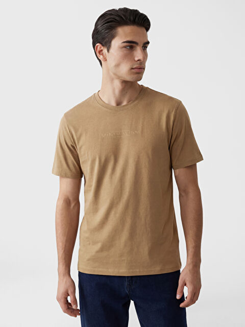 LCWAIKIKI Classic Muškarac SMEĐA Majica kratkih rukava