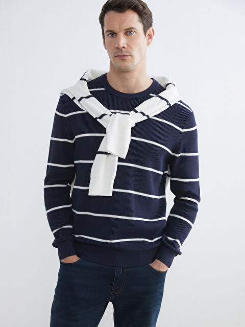 LCWAIKIKI Classic Bisiklet Yaka Çizgili Erkek Kazak - S61675Z8-ZR1