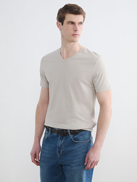 LCWAIKIKI Classic V Yaka Penye Erkek Tişört - S61747Z8-ZM2