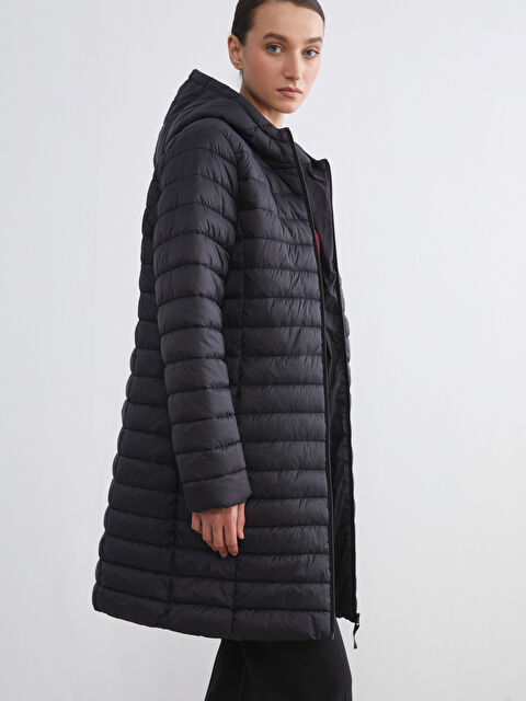 LCWAIKIKI Classic Women's Hooded Puffer Jacket - S61849Z8-CVL