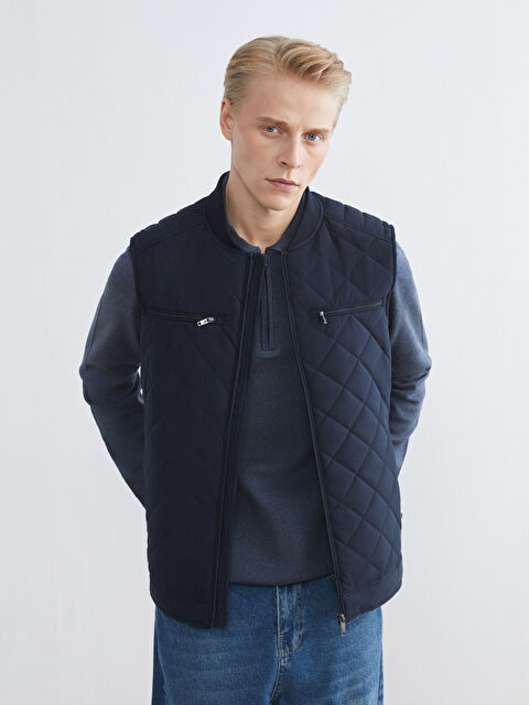 LCWAIKIKI Classic Standart Kalıp Erkek Yelek - S62131Z8-RFD