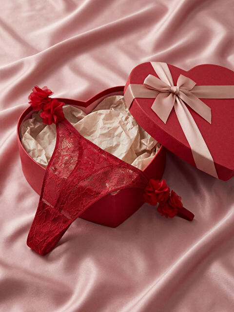 LCW DREAM Çiçek Detaylı Dantelli Fantezi Tanga Külot - S62675Z8-R3M