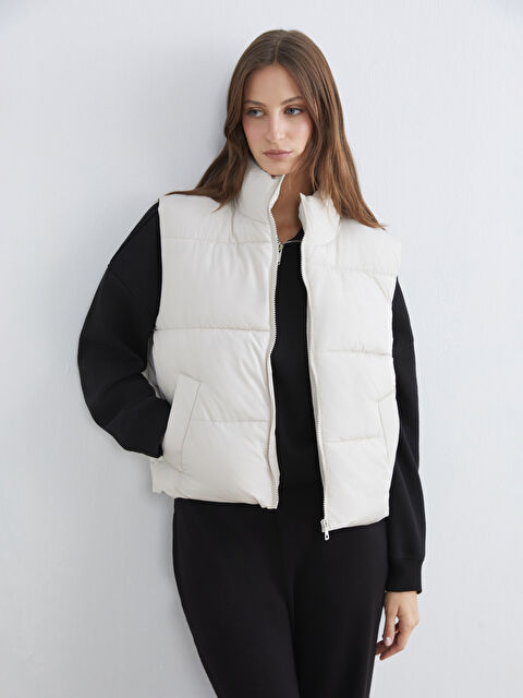 LCWAIKIKI Classic Women's Stand-Up Collar Puffer Vest - S62765Z8-SB4